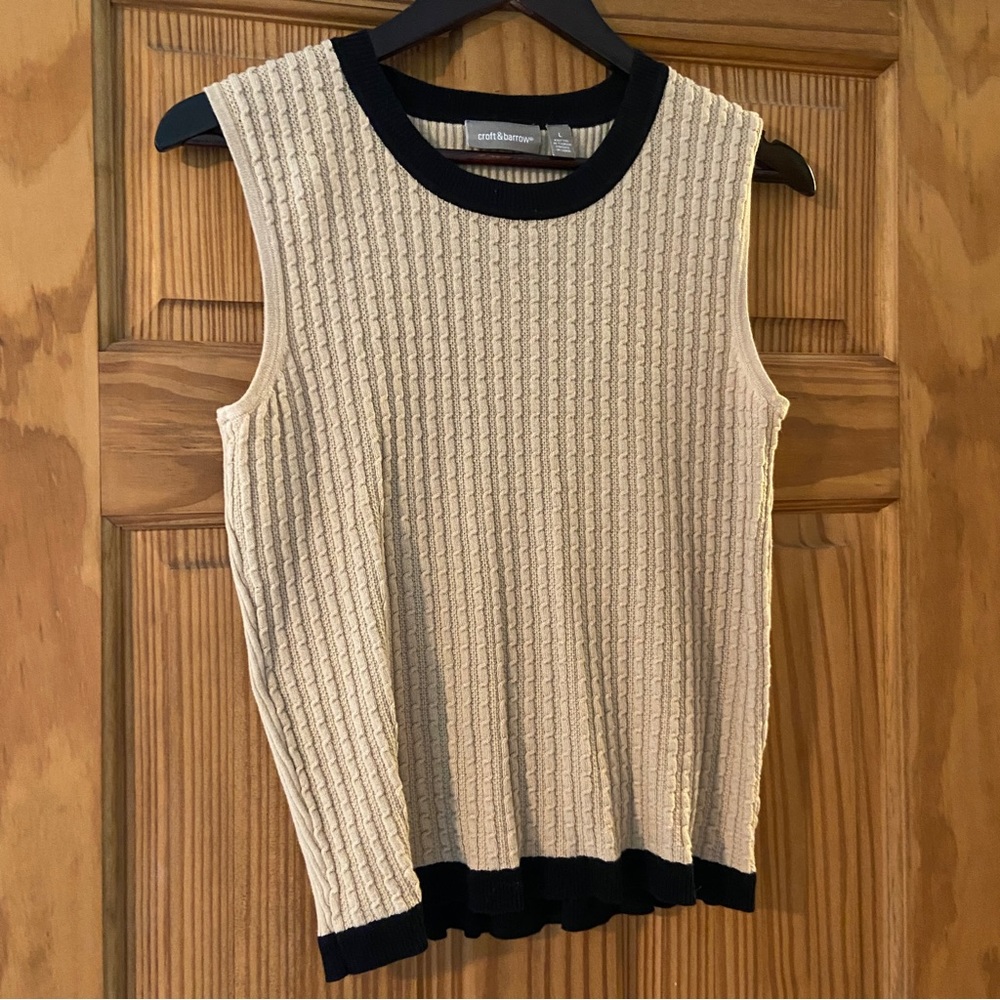 Croft & Barrow Parisian Nude and Black Shell